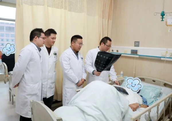 小叶医探 | 视力骤降，78岁大爷垂体瘤复发！多学科联动“闯关”